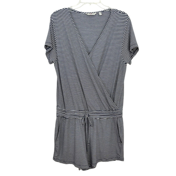 Vineyard Vines Striped Romper Sz Medium Blue White Stretch Pockets Coastal Beach - Picture 1 of 12